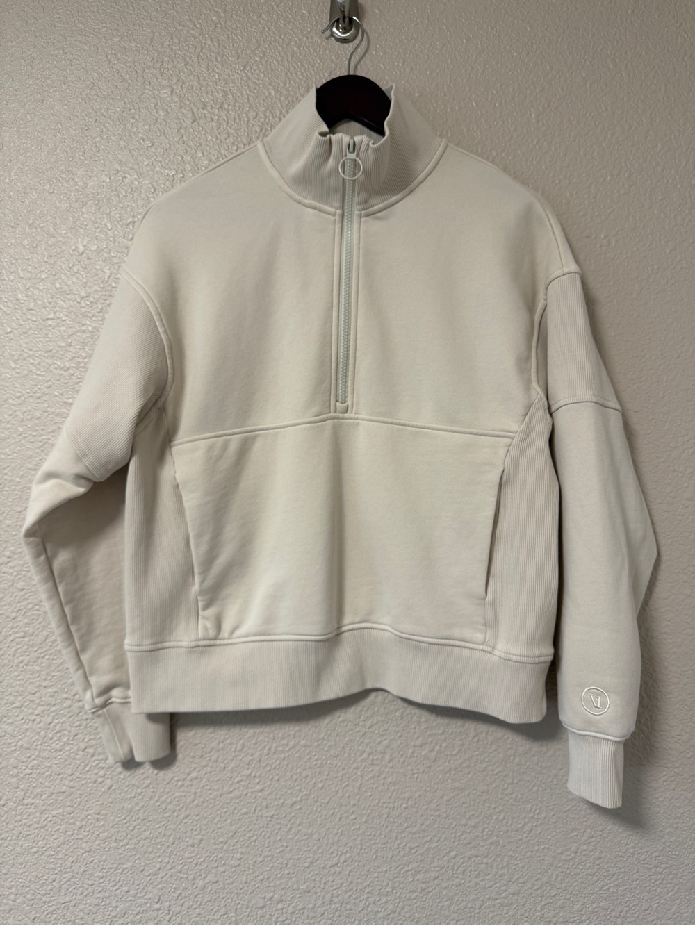 Vuori Sedona Rib Half Zip Sweatshirt  Athleisure Effortless Chic Cropped S White - Picture 5 of 9